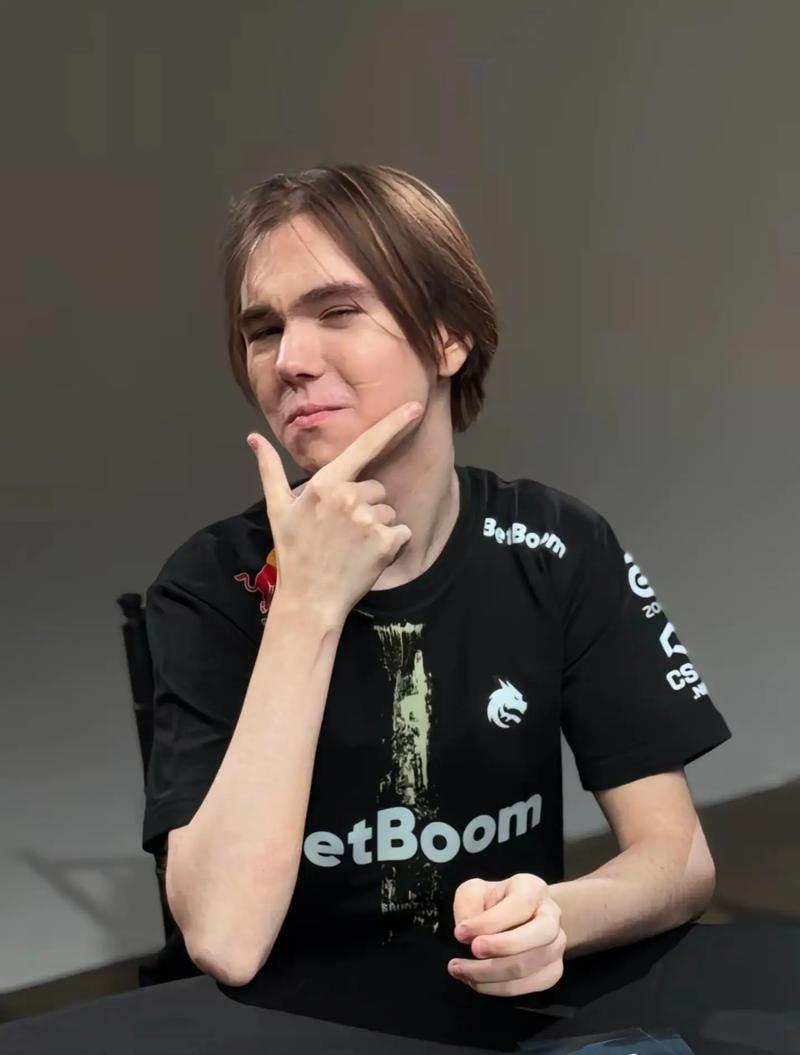 LPL夏季赛W8D4：Geju结束禁赛回归，Tangyuan出任辅助