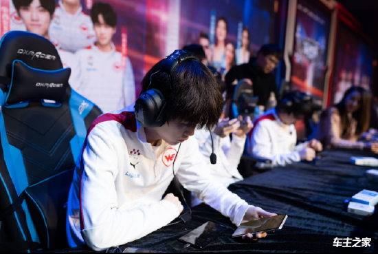 Spirit 击败FaZe，晋级BLAST Premier World Final 2024的半决赛